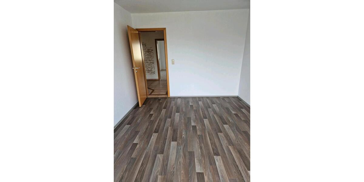 Etagenwohnung Sehnde - 3 Zimmer, 79 m&sup2;, 240.000&euro; | Angebot:27029103