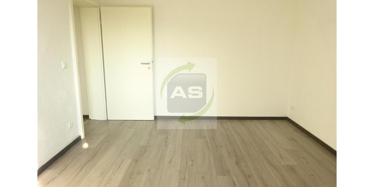 Etagenwohnung Meerane - 3 Zimmer, 82 m&sup2;, 610&euro; | Angebot:26247909