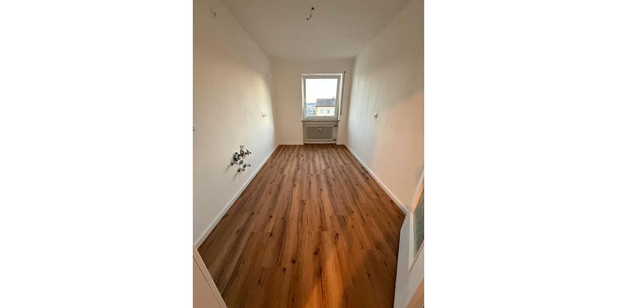Etagenwohnung Wunsiedel - 4 Zimmer, 104 m&sup2;, 870&euro; | Angebot:25614800