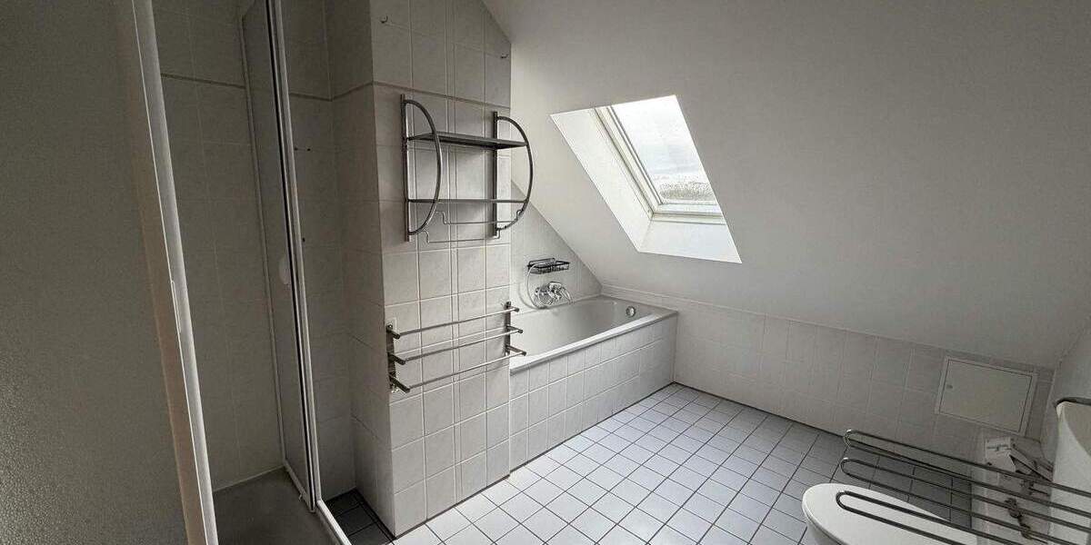 Große Helle Wohnung mit Charme 4 zimmer