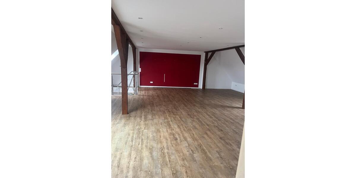 Etagenwohnung Blomberg - 4 Zimmer, 150 m&sup2;, 850&euro; | Angebot:25364972