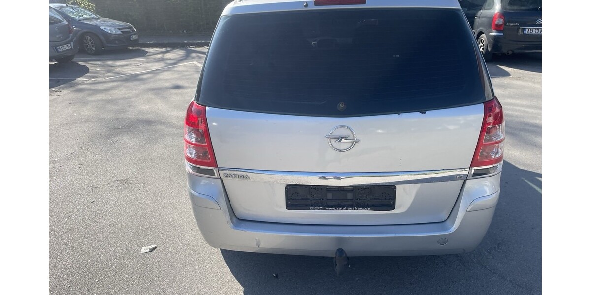Opel Zafira B 206.843 km 4.300 &euro; Monheim 86653