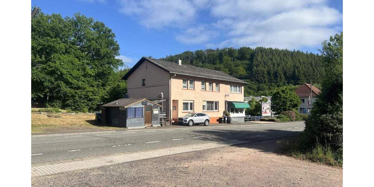 Attraktives Wohn-& Geschäftshaus in zentraler Lage von Türkismühle 7 zimmer