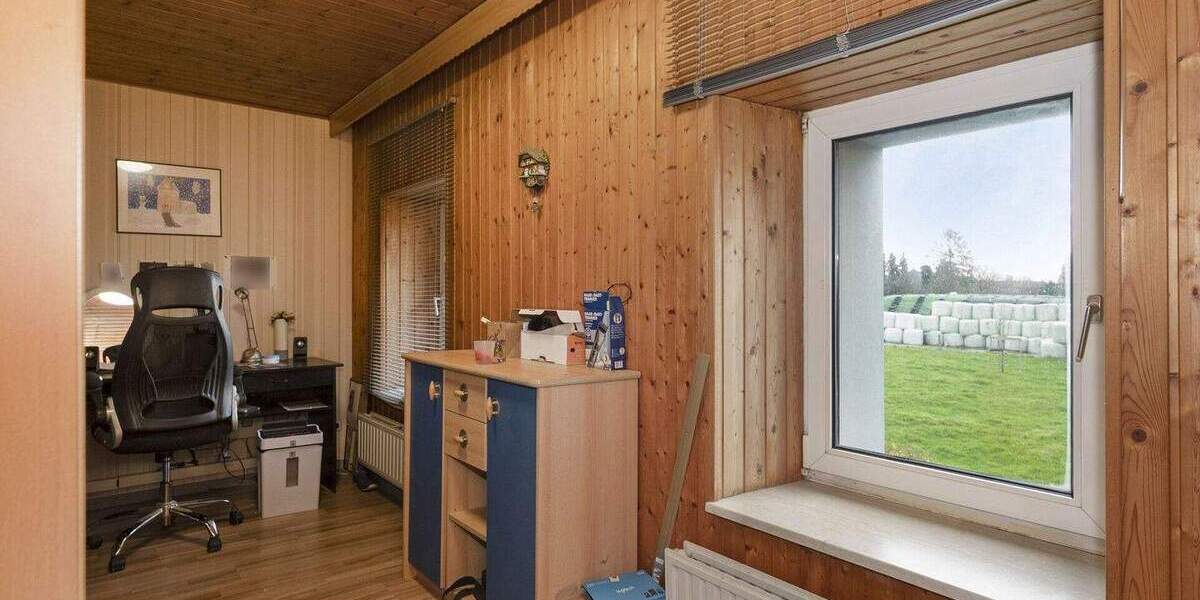 Großzügiges Wohnhaus mit Innenhof, Garten und Ausbaupotenzial in Gangelt- Stahe! 8 zimmer