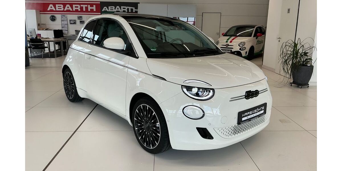 Fiat 500e 12.467 km 25.990 € Eckental 90542
