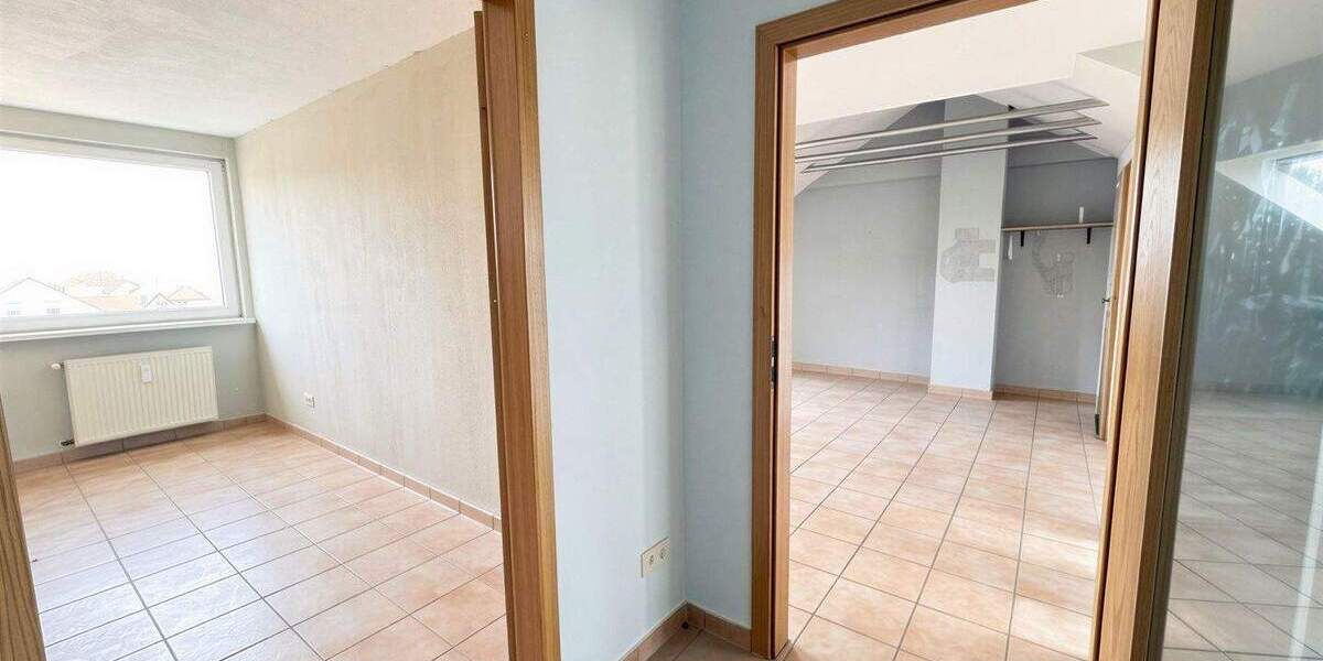 Etagenwohnung Wuppertal Langerfeld - 5 Zimmer, 132 m&sup2;, 279.000&euro; | Angebot:25696386