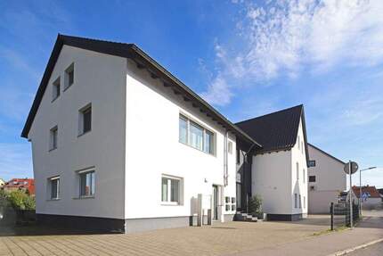 Wohn- und Geschäftshaus mit 2 Wohneinheiten, Büroräumen und Gartengrundstück 1 zimmer