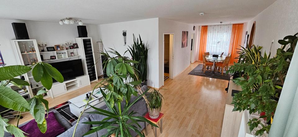 Etagenwohnung Villingen-Schwenningen Schwenningen - 3.5 Zimmer, 92 m&sup2;, 215.000&euro; | Angebot:26441175
