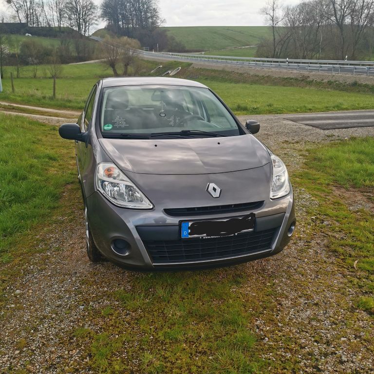 Renault Clio 131.000 km 3.500 € Fulda 36039