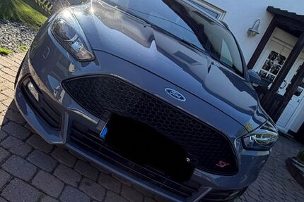 Ford Focus 85.000 km 16.800 &euro; Seelbach 57577