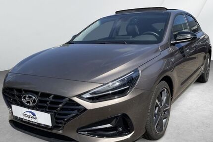 Hyundai i30 23.159 km 21.490 &euro; Cuxhaven 27472