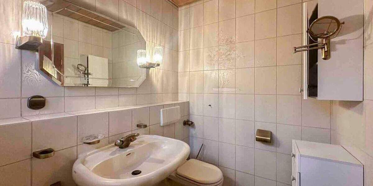 Wohnen & Arbeiten vereint: Stilvolles Haus mit Garten und Wellness in Leverkusen-Rheindorf 7 zimmer