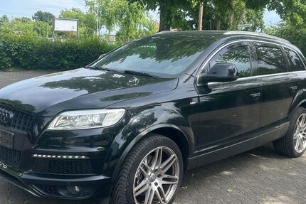 Audi Q7 294.000 km 9.498 &euro; Rüsselsheim 65428
