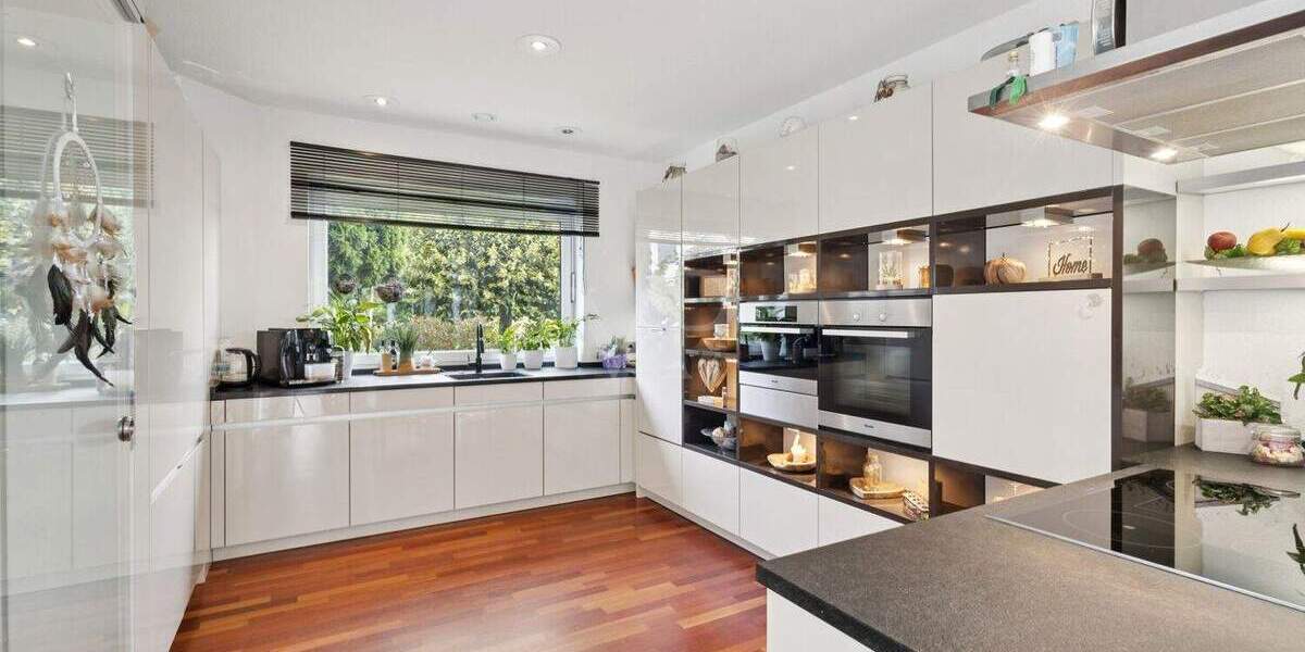 Repräsentatives, lichtverwöhntes Einfamilienhaus in Feldrandlage! 5 zimmer