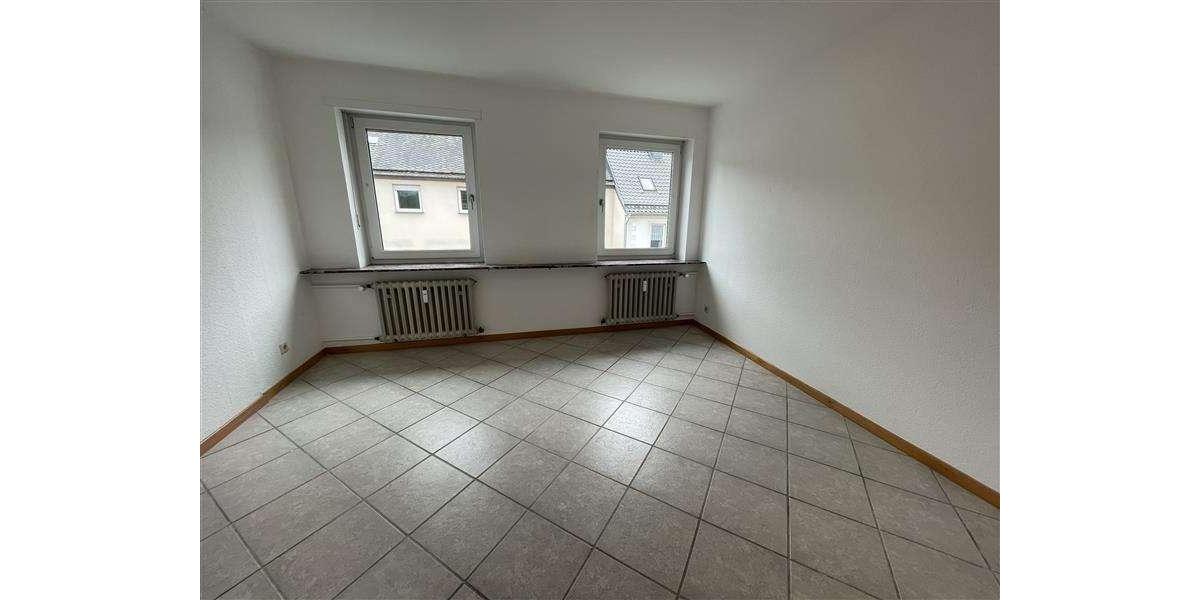 Etagenwohnung Hermeskeil - 4 Zimmer, 103 m&sup2;, 800&euro; | Angebot:26676352