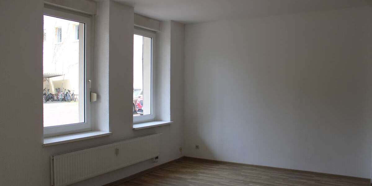 3 Zimmer-Wohnung mit separatem Eingang und Terrasse *ab sofort verfügbar* 3 zimmer