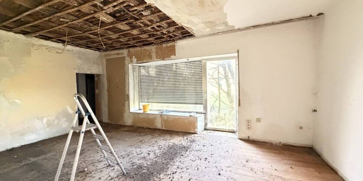 Mehrfamilienhaus, Wohnhaus Neunkirchen/Saar Hangard - 6 Zimmer, 120 m&sup2;, 59.000&euro; | Angebot:26290833