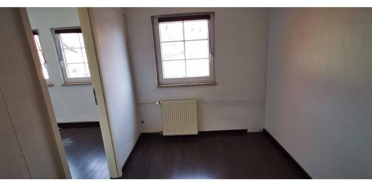 Etagenwohnung Pirmasens Innenstadt - 2 Zimmer, 80 m&sup2;, 149.900&euro; | Angebot:26418071