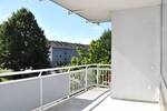 Lichtdurchflutet: Helle 3-Zimmer-Wohnung mit EBK, Sonnenbalkon, Garage und Lift!