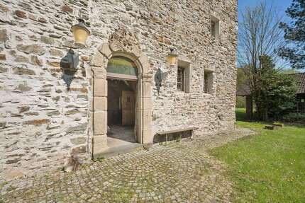 Haus Ratingen-Heiligenhaus Heiligenhaus - 5 Zimmer, 250 m&sup2;, 3.800&euro; | Angebot:26402417