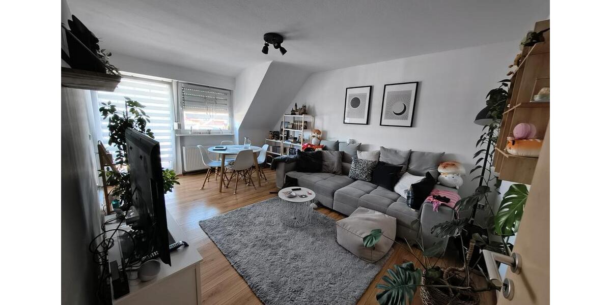 Dachgeschoßwohnung Niederkassel - 2 Zimmer, 45 m&sup2;, 610&euro; | Angebot:26335926