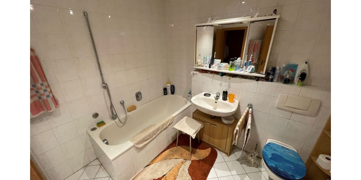 Renditeobjekt: 3 Raum-ET-Wohnung in schöner Wohnlage von Crossen - Etagenwohnung Crossen | Angebot:26386342