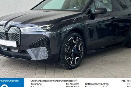 BMW iX 13.600 km 67.830 € Paderborn 33100