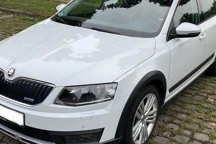Skoda Octavia 222.000 km 12.500 € Karlsdorf-Neuthard 76689