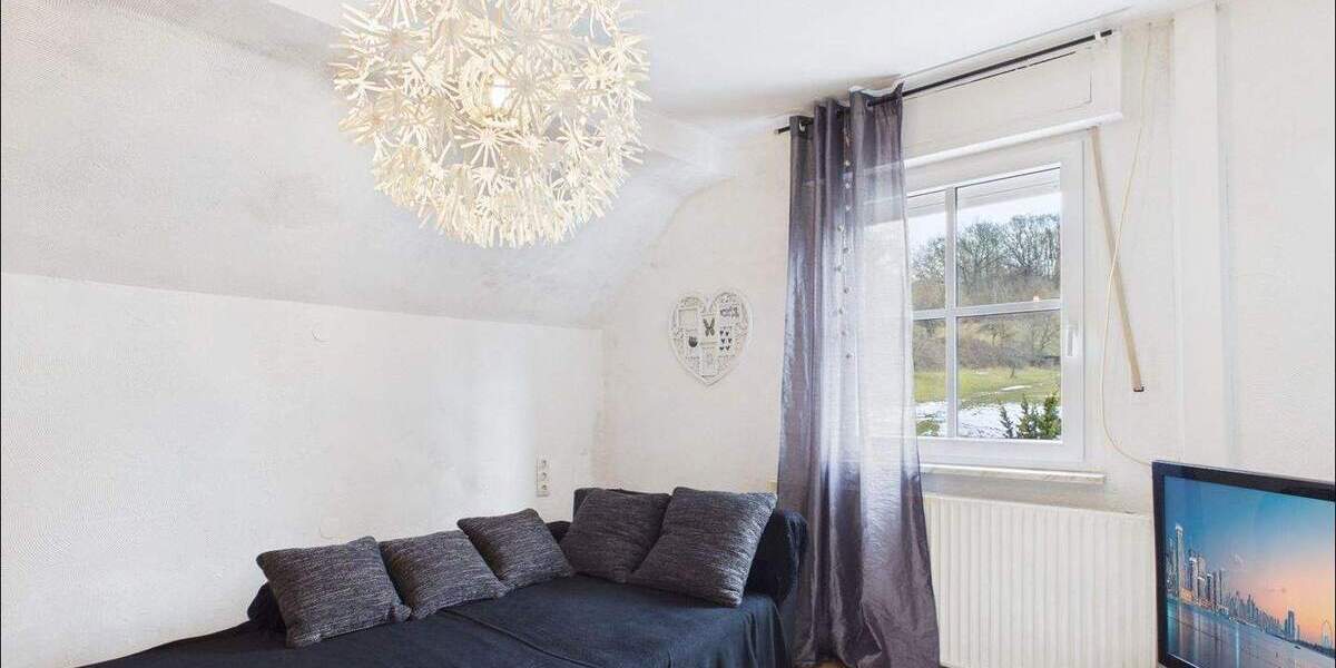 Einfamilienhaus Goldbach / Unterafferbach Goldbach - 8 Zimmer, 179 m&sup2;, 329.000&euro; | Angebot:25747500