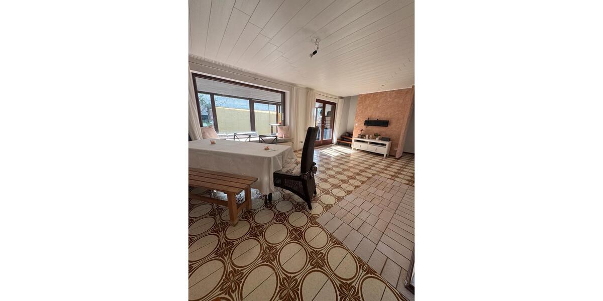 Einfamilienhaus Rühen - 5 Zimmer, 160 m&sup2;, 315.000&euro; | Angebot:26876159