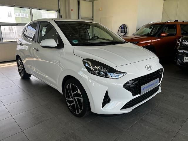 Hyundai i10 8.737 km 18.380 &euro; Lübeck 23562