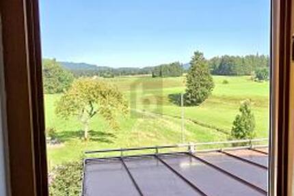 GEMÜTLICH MIT TRAUMHAFTER AUSSICHT - Haus Maierhöfen | Angebot:26292567