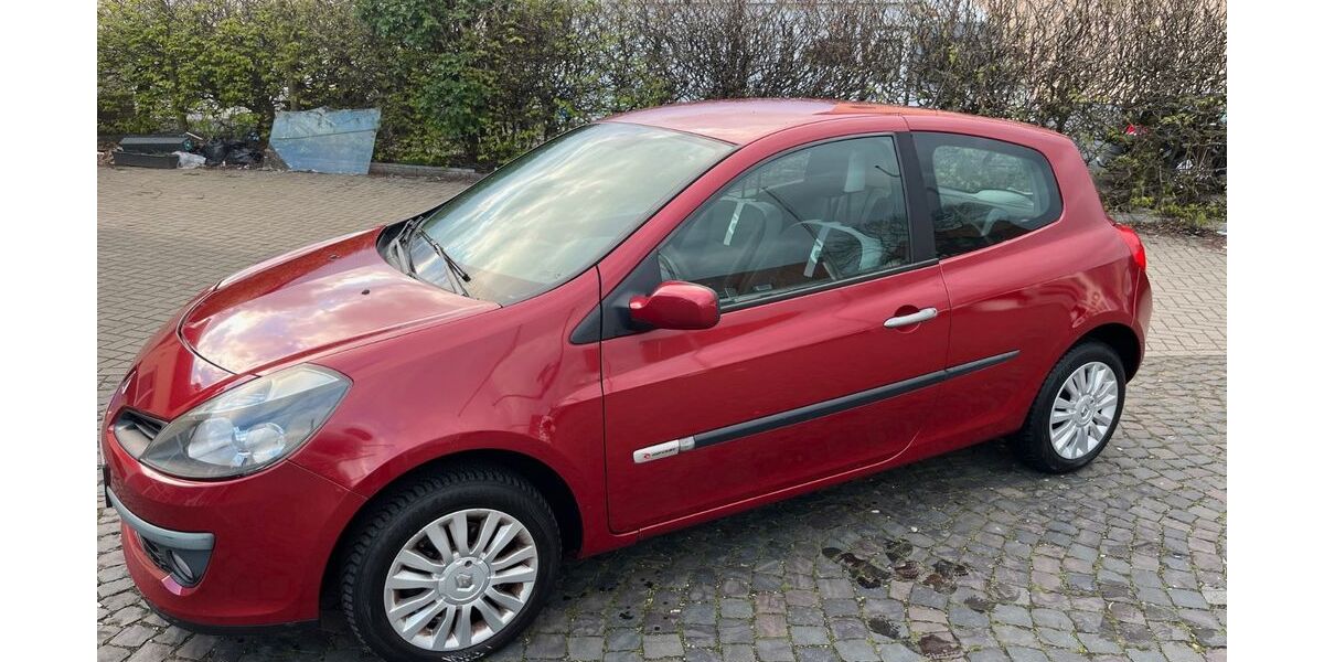Renault Clio 135.000 km 2.000 &euro; Bremen 28199