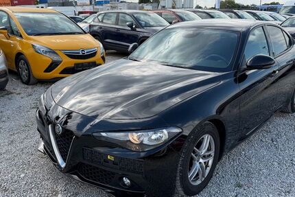 Alfa Romeo Giulia 260.000 km 8.990 € München 81829