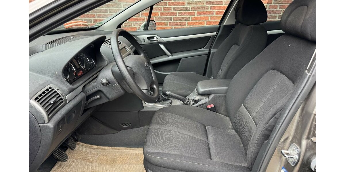 Peugeot 407 1. Hand nur 91tkm Kampfspuren 91.000 km 3.999 &euro; Hamburg 22339
