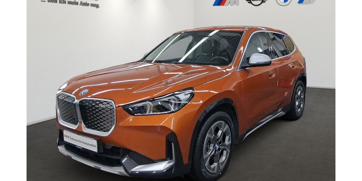 BMW iX1 31.566 km 35.780 &euro; München 81827