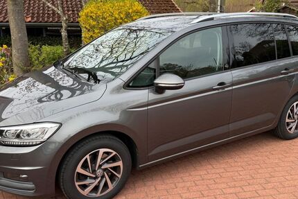VW Touran 144.500 km 12.500 &euro; Kiel 24111