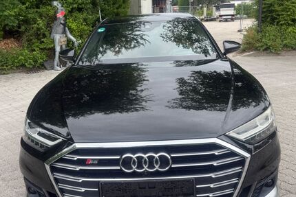 Audi A8 295.000 km 29.999 &euro; München 81245