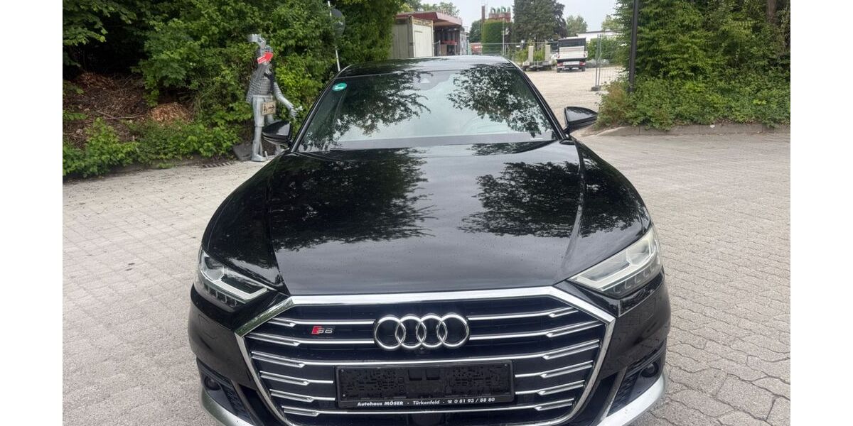Audi A8 295.000 km 29.999 &euro; München 81245