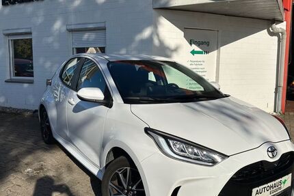 Toyota Yaris 57.179 km 14.990 € Bad Segeberg 23795