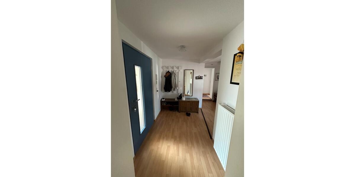 Etagenwohnung Erbach - 4 Zimmer, 100 m&sup2;, 1.000&euro; | Angebot:25047854