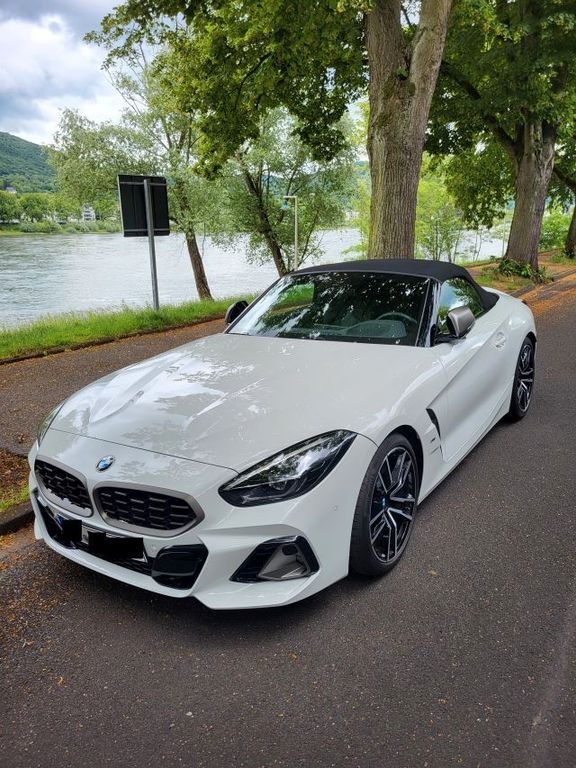 Z4 M40i