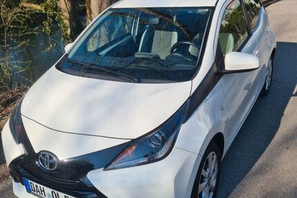 Toyota Aygo (X) 58.500 km 7.600 &euro; Dachau 85221