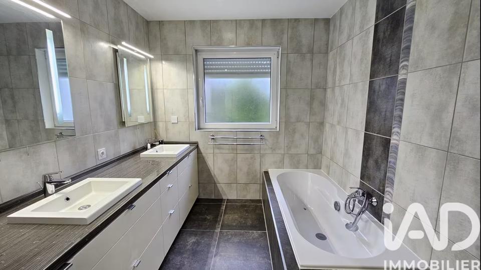 EFH in FR ca. 160m² nur 4km bis DE, FBH, riesige Garage, Keller 4 zimmer