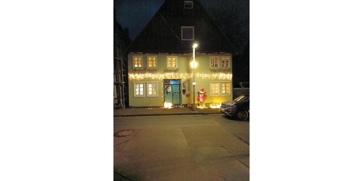Einfamilienhaus Bad Arolsen - 10 Zimmer, 200 m&sup2;, 75.000&euro; | Angebot:20576417