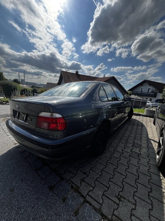 BMW 523 190.000 km 2.800 € Hofkirchen 94544