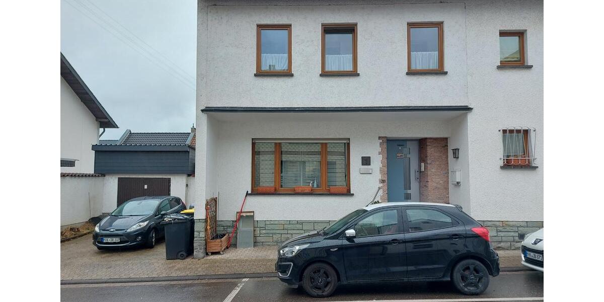 Etagenwohnung Andernach - 5 Zimmer, 133 m&sup2;, 298.000&euro; | Angebot:27284537