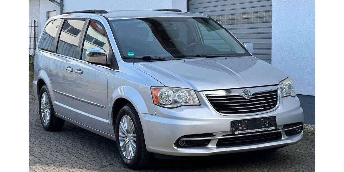 Lancia Voyager 114.105 km 11.990 &euro; Berlin 13088