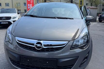 Opel Corsa 15.000 km 6.399 &euro; München 80809