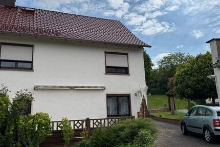 Charmante Doppelhaushälfte mit Ausbaupotenzial im beliebten Stadtteil von Döbeln 5 zimmer